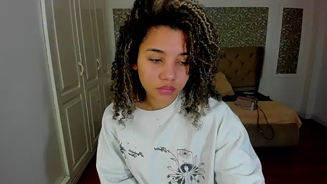 Snapshot of Mayaa_ross chatting on 09.13.25 Mayaa ross online show from 09.13.25