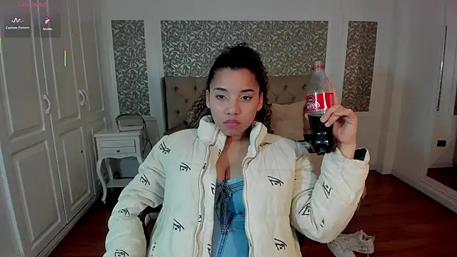 Snapshot of Mayaa_ross chatting on 09.15.25 Mayaa ross online show from 09.15.25