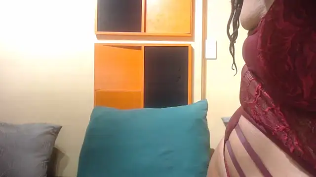 AssSeductress43 online show from 11.04.25