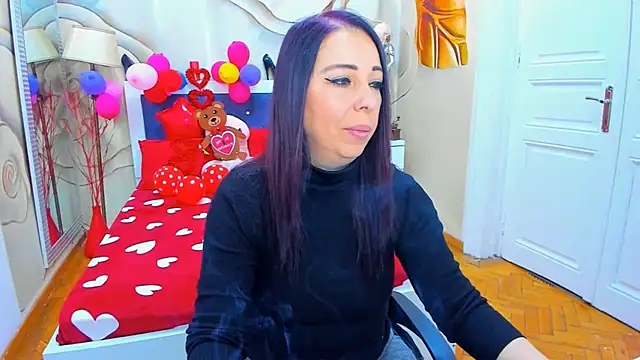 LauraSin online show from 02.16.25