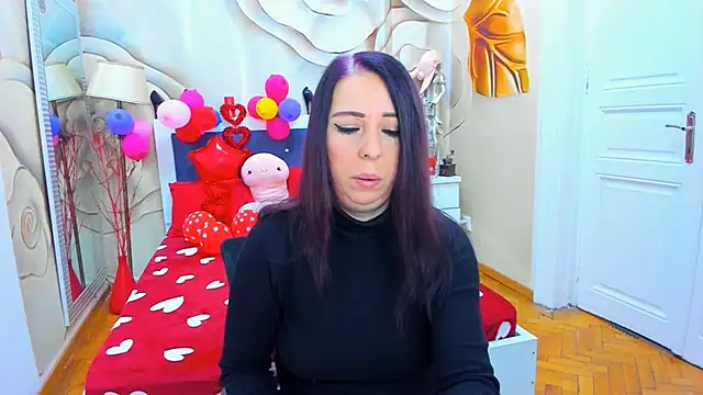 LauraSin online show from 02.17.25