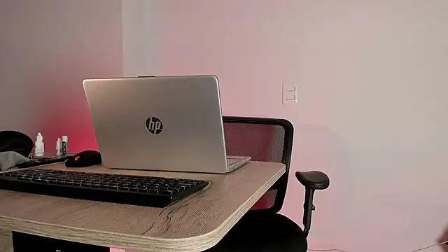 Snapshot of pablo-rincon95 chatting on 01.21.25 pablo-rincon95 online show from 01.21.25