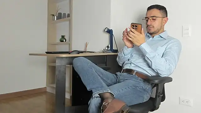 Snapshot of pablo-rincon95 chatting on 03.02.25 pablo-rincon95 online show from 03.02.25