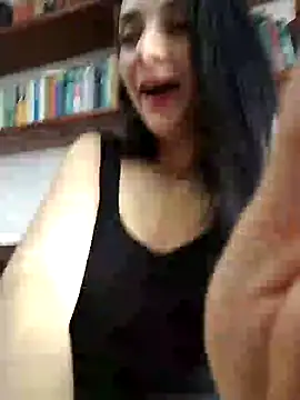 Snapshot of amellie_ros chatting on 12.19.24 amellie ros online show from 12.19.24