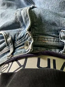 Snapshot of Privateseducer chatting on 12.30.24 Privateseducer online show from 12.30.24