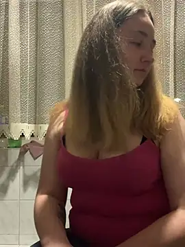 Snapshot of Joannakiss chatting on 03.11.25 Joannakiss online show from 03.11.25