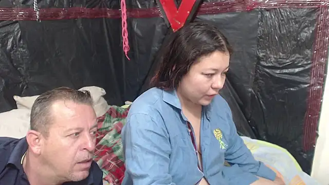Snapshot of ZuriandAlex chatting on 12.26.24 ZuriandAlex online show from 12.26.24