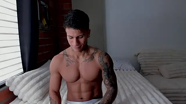 pettergrey1 online show from 11.14.25