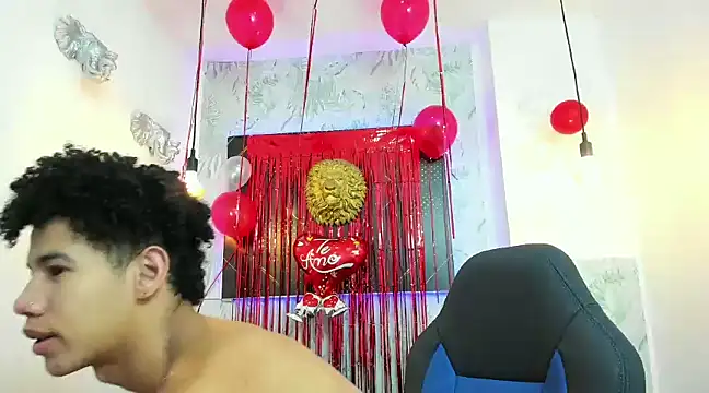 Snapshot of Erick_Zhimerman chatting on 02.15.25 Erick Zhimerman online show from 02.15.25