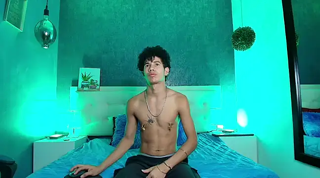 Snapshot of Erick_Zhimerman chatting on 03.07.25 Erick Zhimerman online show from 03.07.25