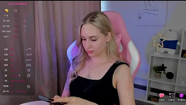 Carol  Cox online show from 03.10.25