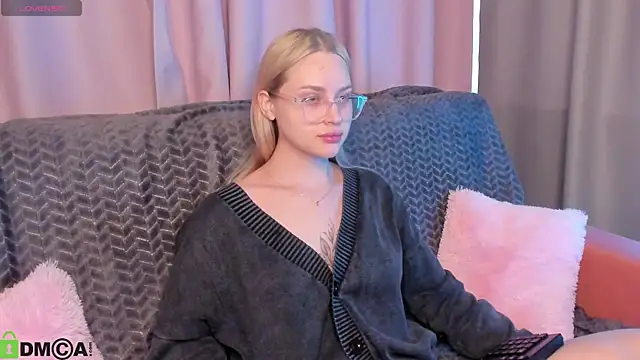 Carol  Cox online show from 09.10.25