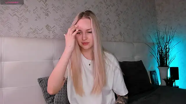 Carol  Cox online show from 10.01.25