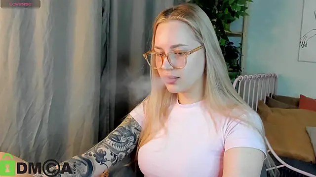 Carol  Cox online show from 12.01.25