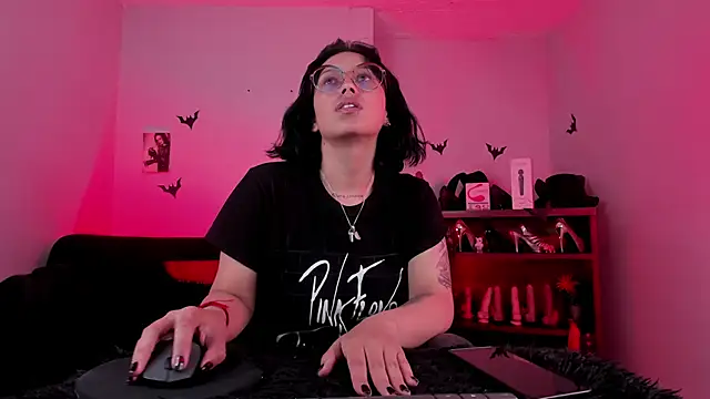 lilith-deveraux online show from 11.27.25