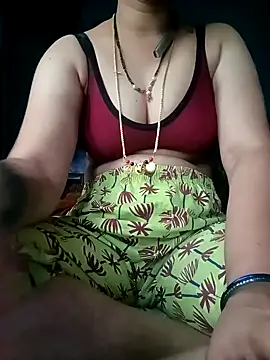 Snapshot of gunjan22 chatting on 12.15.24 gunjan22 online show from 12.15.24