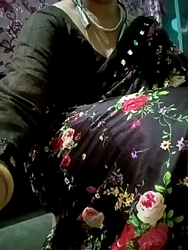 Snapshot of gunjan22 chatting on 01.20.25 gunjan22 online show from 01.20.25