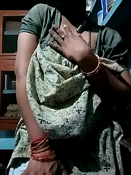 Snapshot of gunjan22 chatting on 03.22.25 gunjan22 online show from 03.22.25