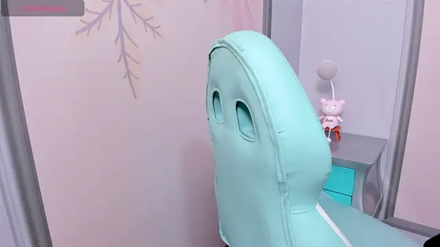Snapshot of Sweetgirl4u_ chatting on 02.12.25 Sweetgirl4u online show from 02.12.25