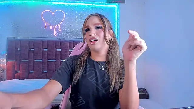 KylieVictoria online show from 11.04.25