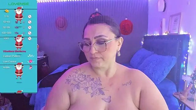 Ivonnee   online show from 12.15.24