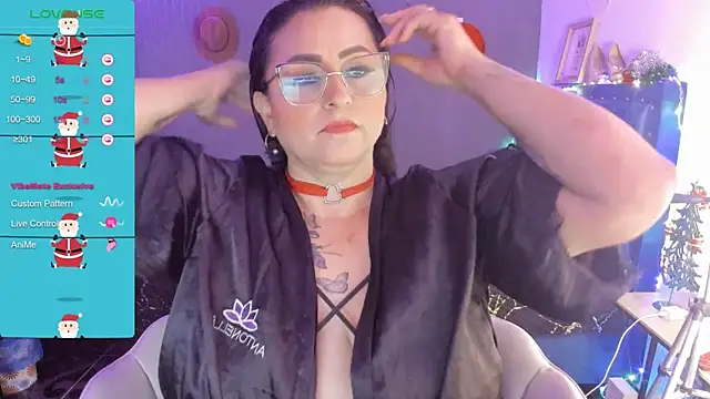 Ivonnee   online show from 12.18.24