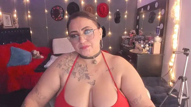 Ivonnee   online show from 03.14.25