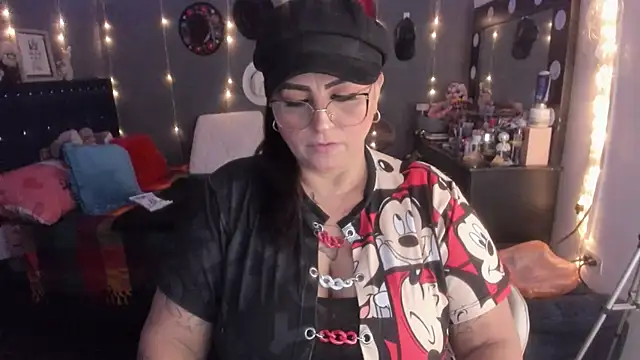 Ivonnee   online show from 03.16.25