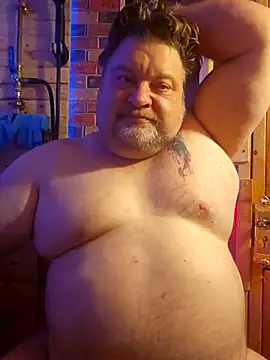 Snapshot of alienbunny chatting on 10.11.25 alienbunny online show from 10.11.25