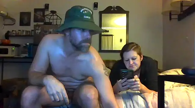 Snapshot of Cooperstone chatting on 12.02.24 Cooperstone online show from 12.02.24