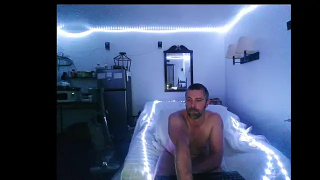 Snapshot of Cooperstone chatting on 12.09.24 Cooperstone online show from 12.09.24