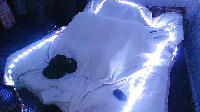 Snapshot of Cooperstone chatting on 12.10.24 Cooperstone online show from 12.10.24