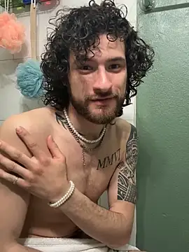 Snapshot of Vanillamexican chatting on 02.11.25 Vanillamexican online show from 02.11.25