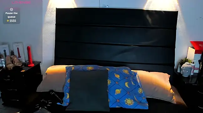 Snapshot of _ValeryStone_ chatting on 12.11.24  ValeryStone  online show from 12.11.24