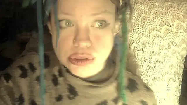 Snapshot of iva_spirit chatting on 12.18.24 iva spirit online show from 12.18.24