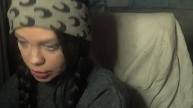 Snapshot of iva_spirit chatting on 01.14.25 iva spirit online show from 01.14.25