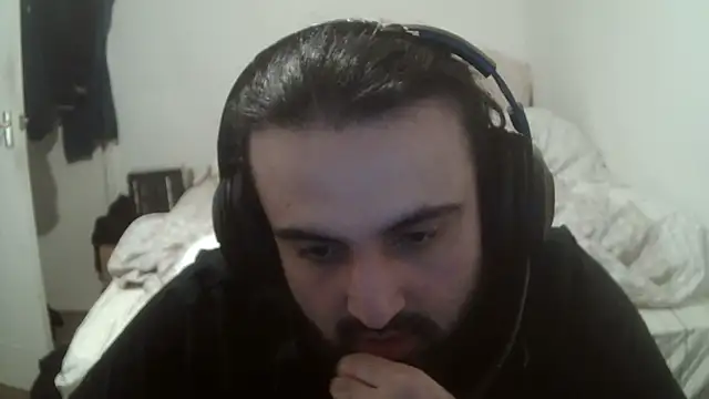 Snapshot of rampartzz chatting on 03.06.25 rampartzz online show from 03.06.25