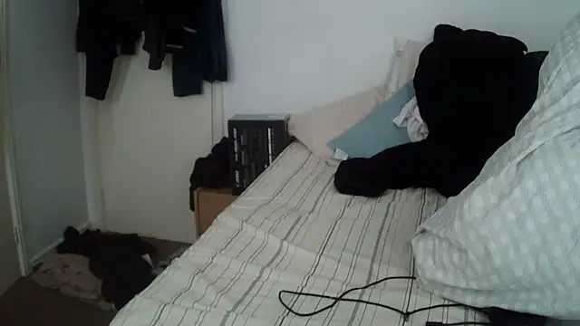 Snapshot of rampartzz chatting on 03.06.25 rampartzz online show from 03.06.25