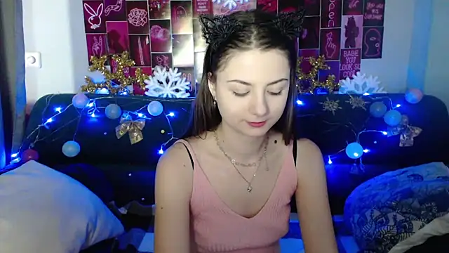 Snapshot of MilanaRoza chatting on 12.31.24 MilanaRoza online show from 12.31.24