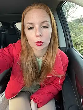 Snapshot of Redhairedteacher chatting on 11.30.25 Redhairedteacher online show from 11.30.25