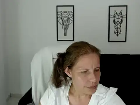 Snapshot of Milf_karlye chatting on 02.16.25 Milf karlye online show from 02.16.25