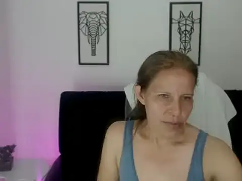 Snapshot of Milf_karlye chatting on 02.18.25 Milf karlye online show from 02.18.25