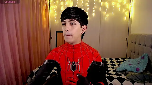 teobowny  online show from 12.15.24