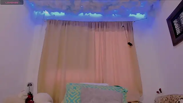 Snapshot of Lauu_G chatting on 03.05.25 Lauu G online show from 03.05.25