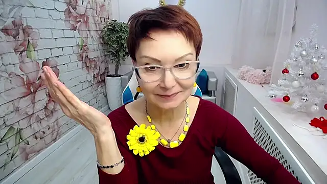 Snapshot of Cutie_Asya chatting on 12.04.24 Cutie Asya online show from 12.04.24