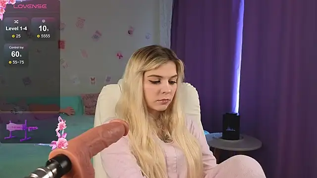 Snapshot of Kate_Legend chatting on 09.14.25 Kate Legend online show from 09.14.25