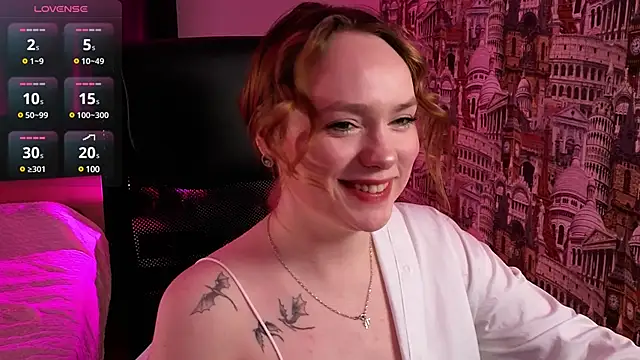 Snapshot of Kari_Lunna chatting on 03.01.25 Kari Lunna online show from 03.01.25