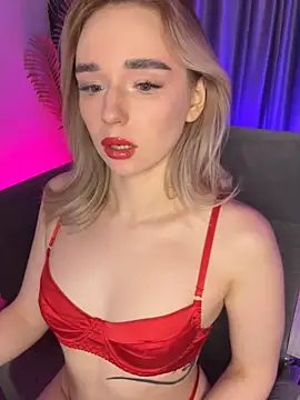 Snapshot of Eva_Millss chatting on 12.26.24 Eva Millss online show from 12.26.24