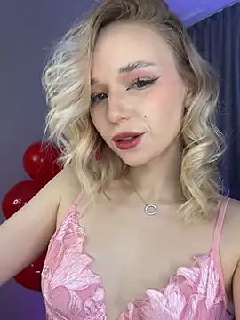 Snapshot of Eva_Millss chatting on 02.14.25 Eva Millss online show from 02.14.25