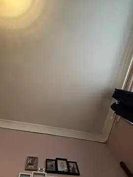 Snapshot of curvybabesx1 chatting on 03.15.25 curvybabesx1 online show from 03.15.25